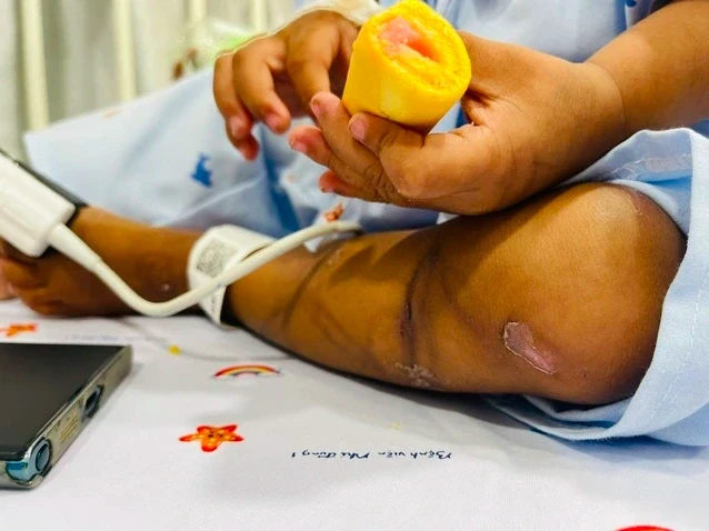 Đừng im lặng với bạo hành trẻ em, hãy gọi tổng đài 111 Đừng im lặng với bạo hành trẻ em, hãy gọi tổng đài 111