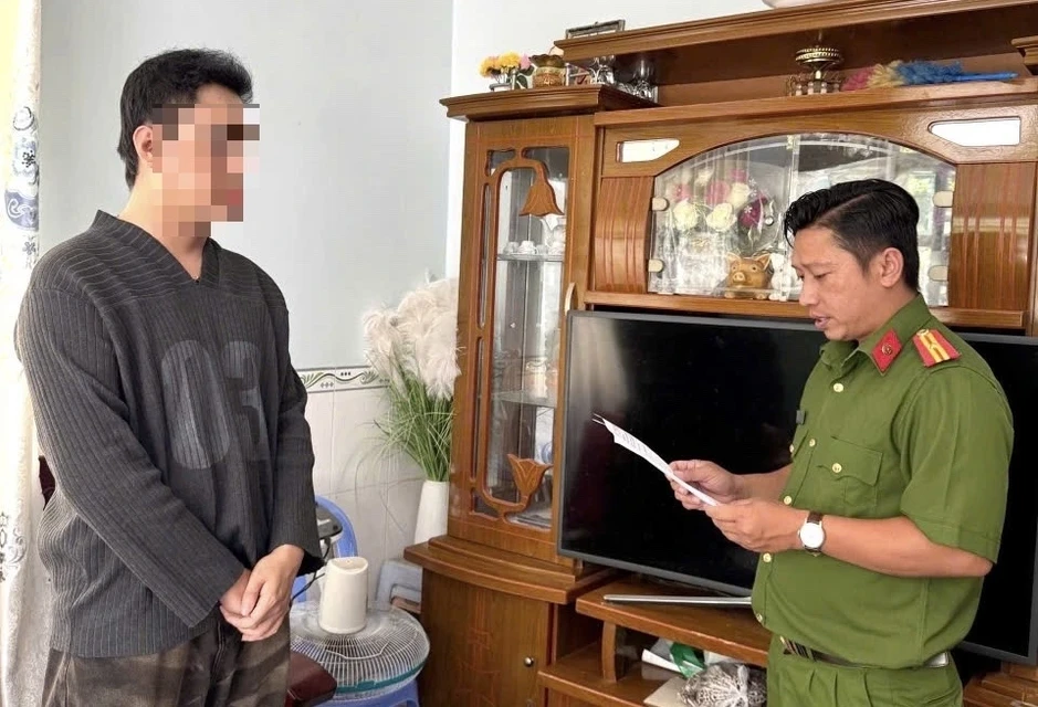 Dựng kịch bản đáo hạn ngân hàng, lừa 20,4 tỷ đồng