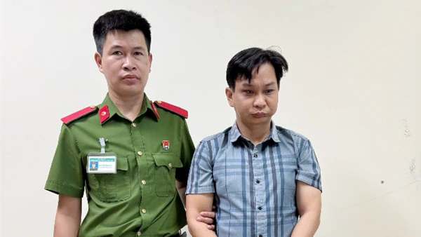 Dùng sổ đỏ giả lừa thế chấp chiếm đoạt gần 3 tỷ đồng Dùng sổ đỏ giả lừa thế chấp chiếm đoạt gần 3 tỷ đồng