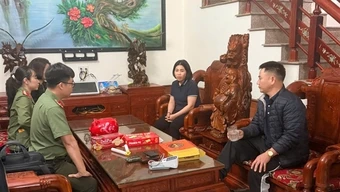 Đường dây đưa người trốn&nbsp;sang châu Âu và Mỹ bằng thị thực du lịch bị triệt phá như thế nào?