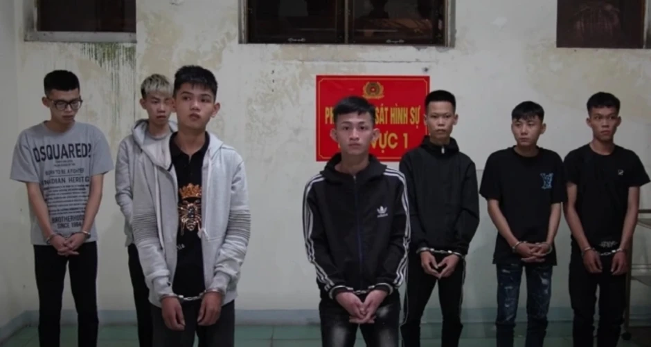 Đuổi chém người rồi ném dao xuống sông Trà Khúc Đuổi chém người rồi ném dao xuống sông Trà Khúc