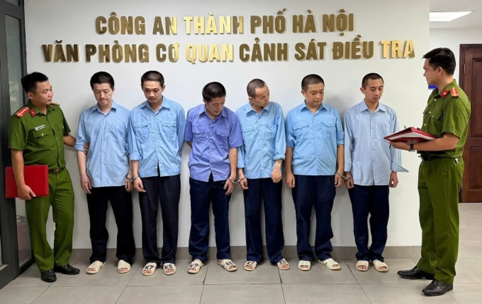 Đường dây buôn lậu 8.000 cây vàng từ Hong Kong vào Việt Nam bị triệt phá Đường dây buôn lậu 8.000 cây vàng từ Hong Kong vào Việt Nam bị triệt phá