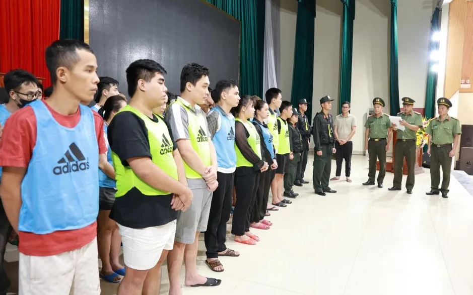 Đường dây đánh bạc xuyên biên giới hơn 4.000 tỷ đồng vận hành ra sao? Đường dây đánh bạc xuyên biên giới hơn 4.000 tỷ đồng vận hành ra sao?
