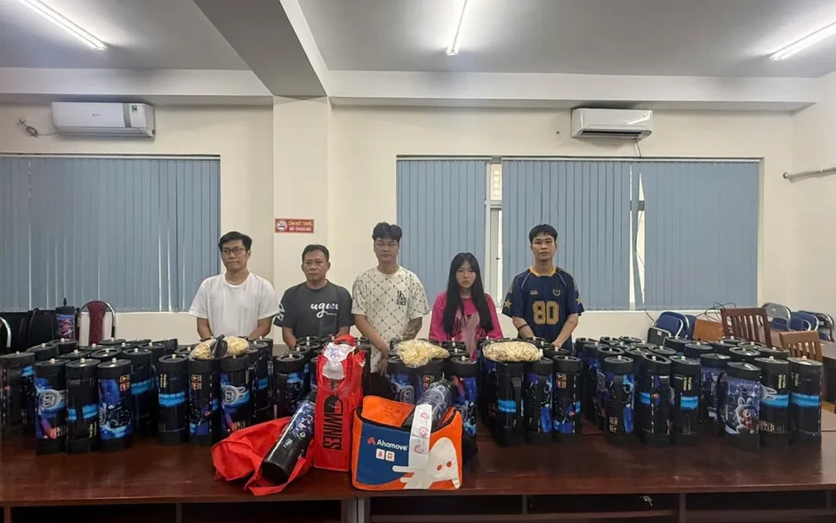 Đường dây khí cười hơn 20 tỷ đồng bị triệt phá ở TP Hồ Chí Minh Đường dây khí cười hơn 20 tỷ đồng bị triệt phá ở TP Hồ Chí Minh