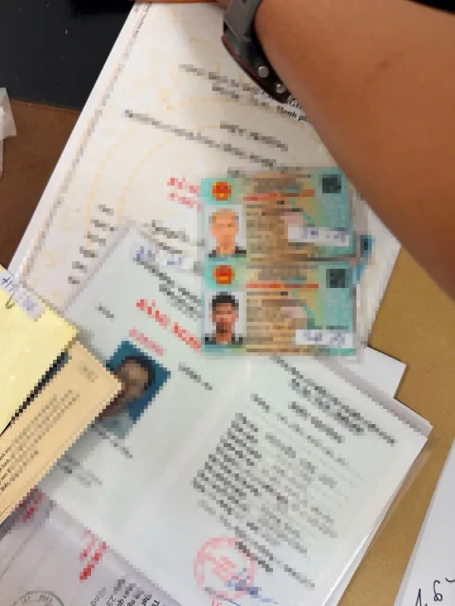Đường dây làm giả gần 10.000 con dấu, tài liệu của cơ quan, tổ chức Đường dây làm giả gần 10.000 con dấu, tài liệu của cơ quan, tổ chức