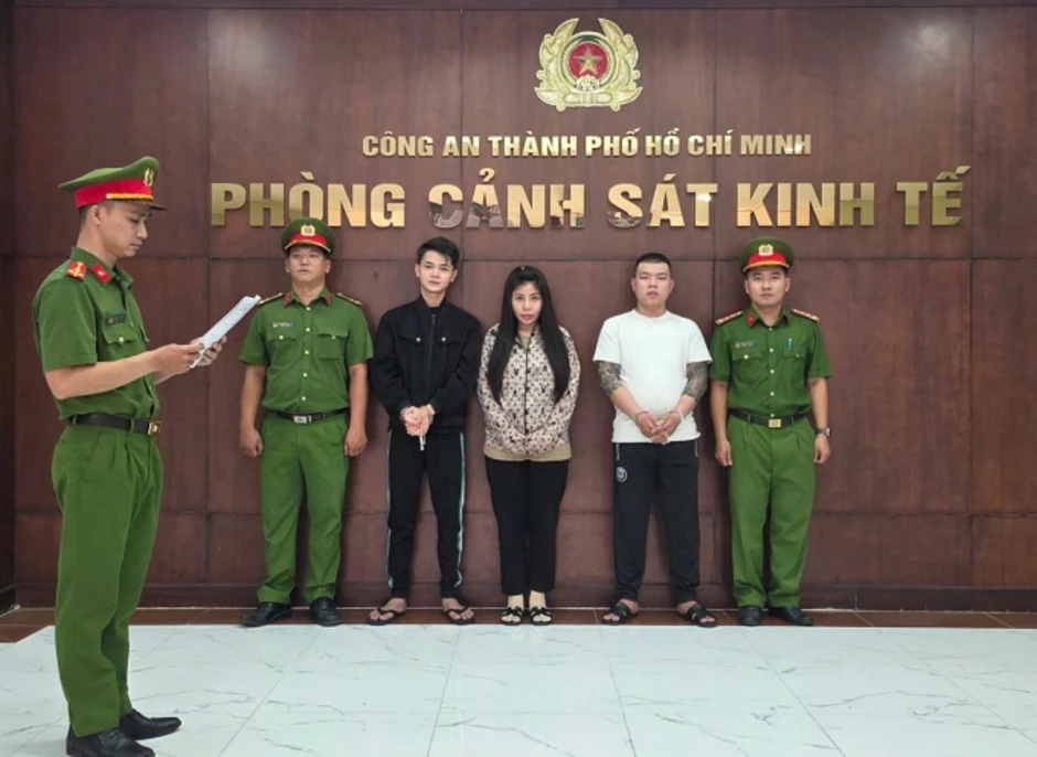 Đường dây mua bán khí cười 10 tỷ đồng ở TP HCM Đường dây mua bán khí cười 10 tỷ đồng ở TP HCM