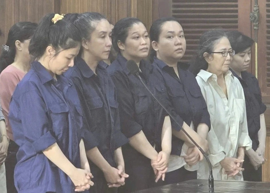 Đường dây Mua bán tài khoản ngân hàng hơn 4 . 000 Tài khoản bị triệt phá tại TPHCM Đường dây Mua bán tài khoản ngân hàng hơn 4 . 000 Tài khoản bị triệt phá tại TPHCM