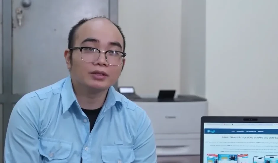 Đường dây quảng bá website cờ bạc: Lợi dụng lỗ hổng kiểm duyệt thông tin trên mạng xã hội thu lợi bất chính hàng tỷ đồng Đường dây quảng bá website cờ bạc: Lợi dụng lỗ hổng kiểm duyệt thông tin trên mạng xã hội thu lợi bất chính hàng tỷ đồng