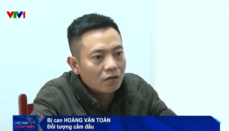 Đường dây thuốc xương khớp giả Hoàng Minh Đường: Sản xuất thuốc theo công thức tự nghĩ Đường dây thuốc xương khớp giả Hoàng Minh Đường: Sản xuất thuốc theo công thức tự nghĩ