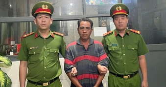 Em trai dùng ghế tấn công CSGT để giúp anh ruột bỏ chạy ở TPHCM