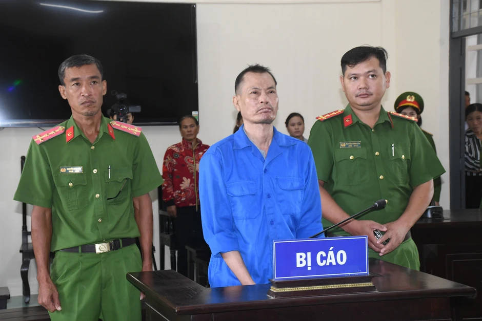 Facebooker Thạch Chanh Tra bị tuyên 3 năm 6 tháng tù Facebooker Thạch Chanh Tra bị tuyên 3 năm 6 tháng tù