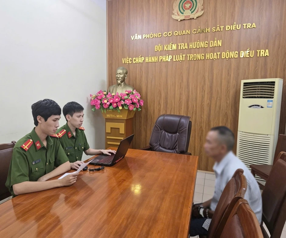 Gã đàn ông giở trò đồi bại với bé gái 6 tuổi Gã đàn ông giở trò đồi bại với bé gái 6 tuổi