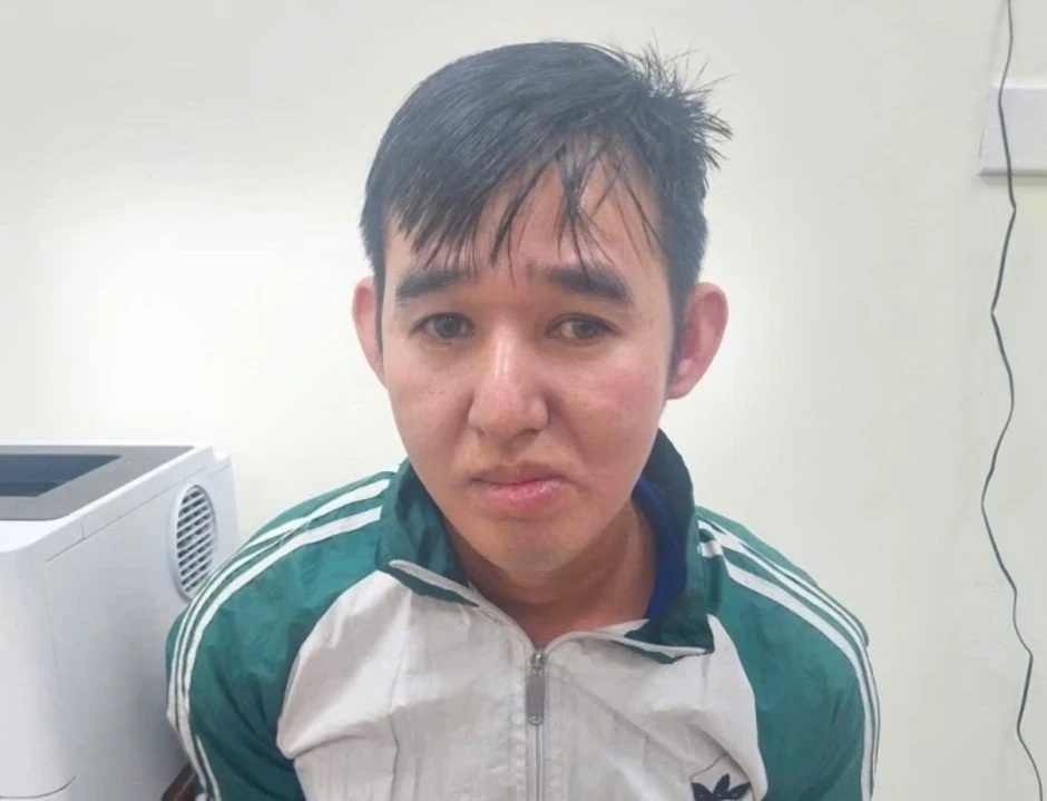 Gã đàn ông thừa nhận hãm hại bé gái 12 tuổi Gã đàn ông thừa nhận hãm hại bé gái 12 tuổi
