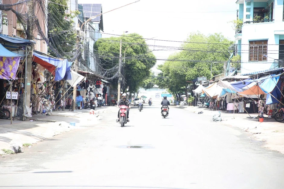 Gần 2 tháng, phường Dĩ An xử phạt hơn 332 triệu đồng vi phạm trật tự đô thị Gần 2 tháng, phường Dĩ An xử phạt hơn 332 triệu đồng vi phạm trật tự đô thị