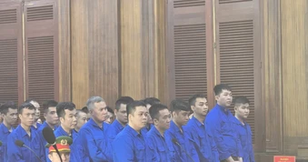 Gen Z cầm đầu đường dây tàng trữ vũ khí 'nóng' lĩnh án 15 năm tù