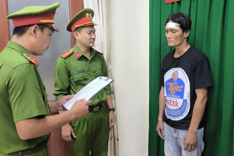 Ghen khi bạn gái đi ăn cơm tấm lúc nửa đêm, gã đàn ông đâm chết "tình địch" Ghen khi bạn gái đi ăn cơm tấm lúc nửa đêm, gã đàn ông đâm chết "tình địch"