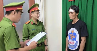 Ghen khi bạn gái đi ăn cơm tấm lúc nửa đêm, gã đàn ông đâm chết "tình địch"