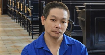 Ghen tuông, người đàn ông đâm vợ cũ trọng thương ở TPHCM