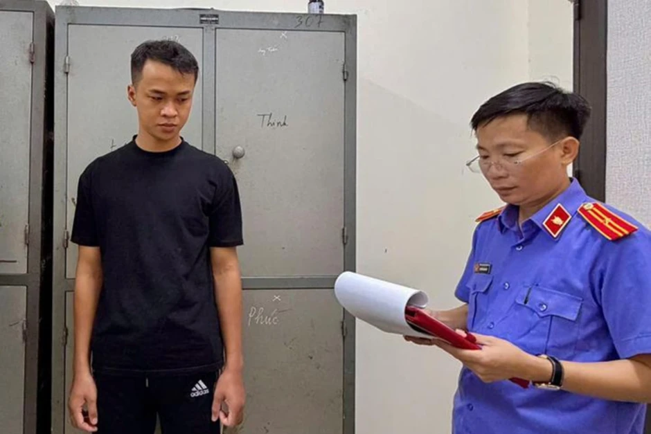 Giả danh công an, cưỡng đoạt tiền của cô gái tại khách sạn Giả danh công an, cưỡng đoạt tiền của cô gái tại khách sạn