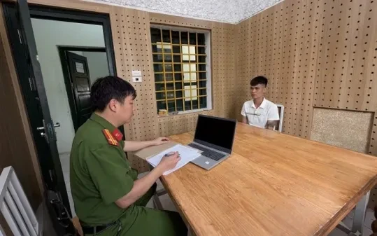 Giả danh nhân viên môi giới việc làm để lừa tiền