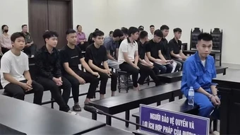 Giả danh sư thầy bán thuốc nam, chiếm đoạt tiền tỷ, 15 bị cáo lĩnh án tù
