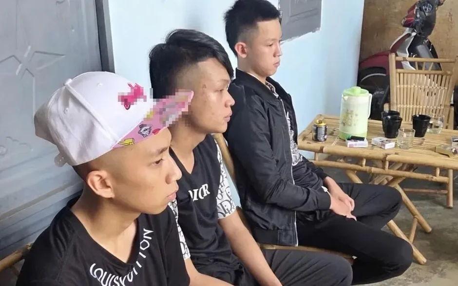Gia Lai: Khởi tố, bắt tạm giam ba đối tượng đánh chết người vì mâu thuẫn trên mạng xã hội Gia Lai: Khởi tố, bắt tạm giam ba đối tượng đánh chết người vì mâu thuẫn trên mạng xã hội