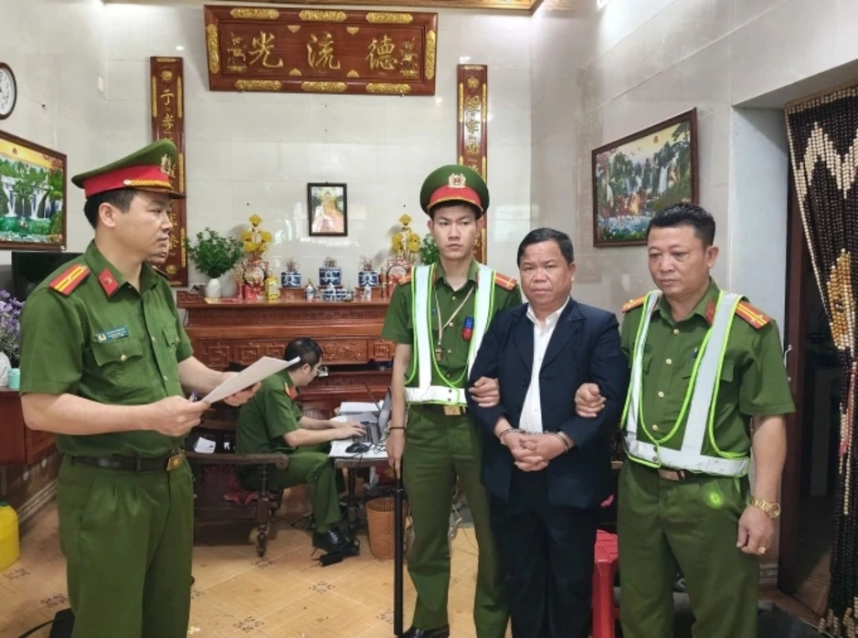 Giả luật sư, nhận ủy quyền khiếu kiện đất đai