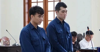 Giả nhân viên bán hàng, 2 thanh niên chiếm đoạt hơn 6,4 tỷ đồng