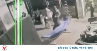 Giải quyết mâu thuẫn xả thải, trưởng thôn bị tấn công tử vong