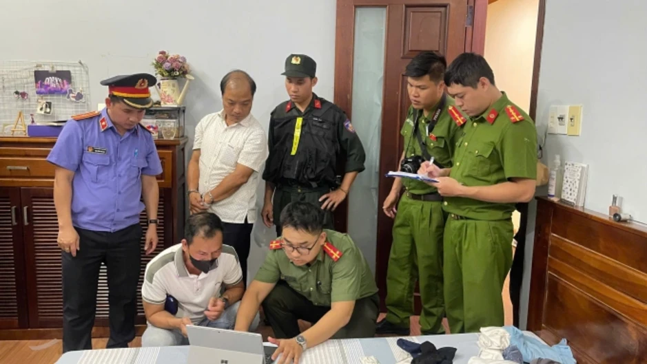 Giám đốc Ban quản lý rừng phòng hộ Bắc Sông Hương bị bắt Giám đốc Ban quản lý rừng phòng hộ Bắc Sông Hương bị bắt