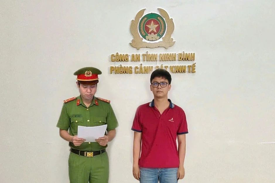 Giám đốc công ty bị khởi tố vì mua bán trái phép hóa đơn