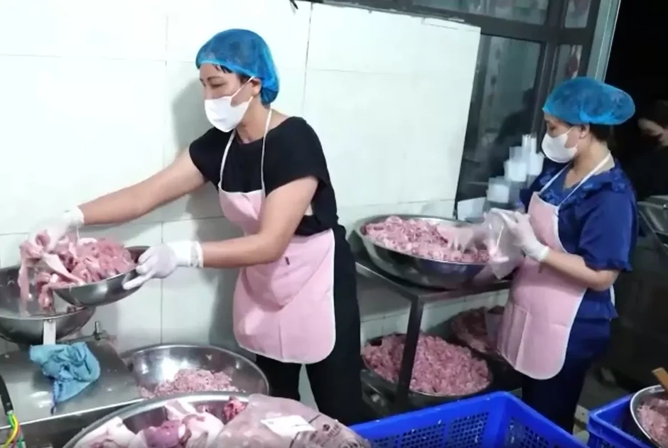 Giám đốc Công ty TNHH Thực phẩm Cường Phát biết rõ tình trạng thịt lợn có dấu hiệu bất thường Giám đốc Công ty TNHH Thực phẩm Cường Phát biết rõ tình trạng thịt lợn có dấu hiệu bất thường