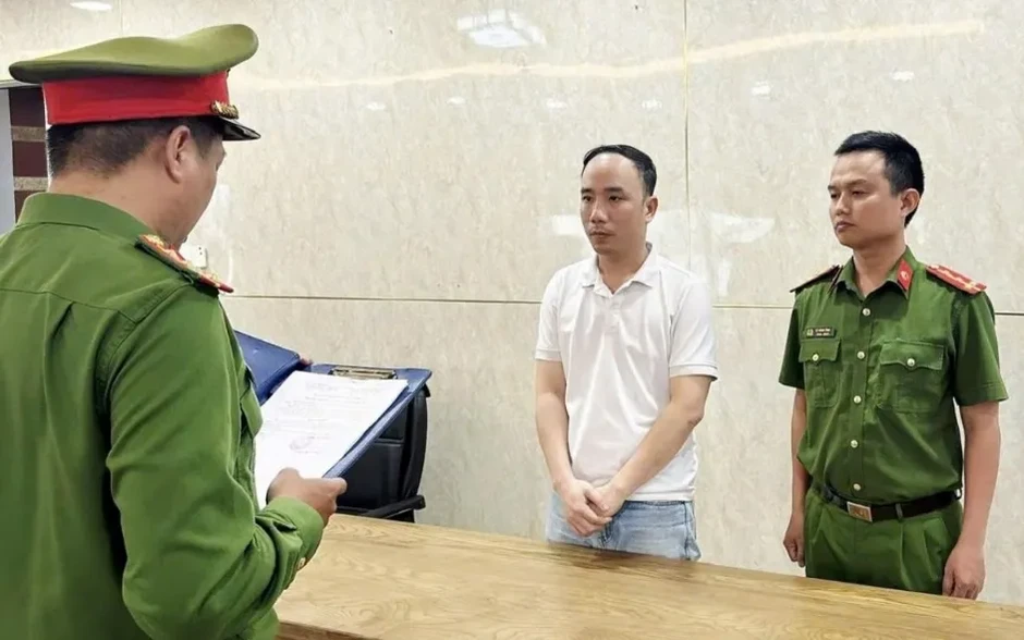 Giám đốc trung tâm trị liệu ở Đà Nẵng bị bắt vì làm giả chứng chỉ, lừa học viên Giám đốc trung tâm trị liệu ở Đà Nẵng bị bắt vì làm giả chứng chỉ, lừa học viên