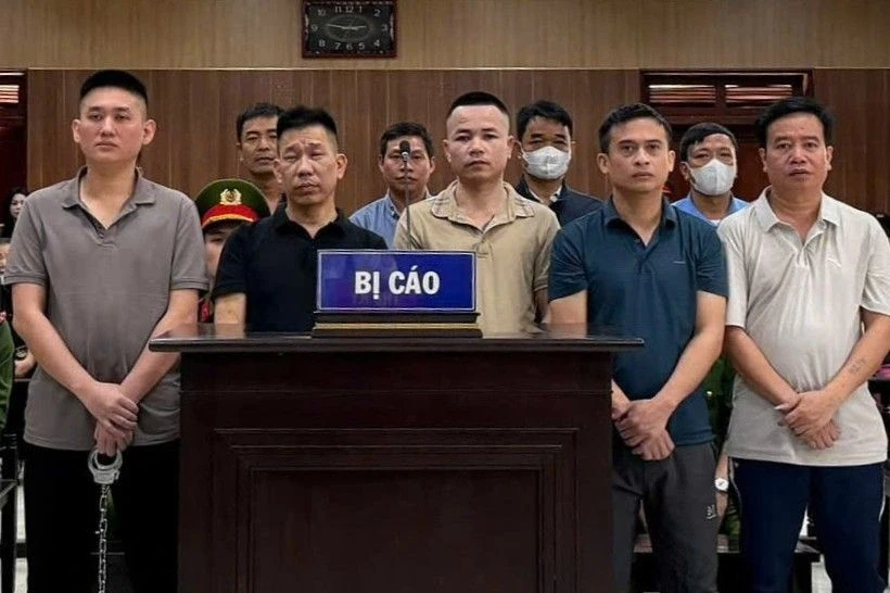 Giang hồ Mạnh “Gỗ” lĩnh 10 năm tù về tội Đưa hối lộ Giang hồ Mạnh “Gỗ” lĩnh 10 năm tù về tội Đưa hối lộ