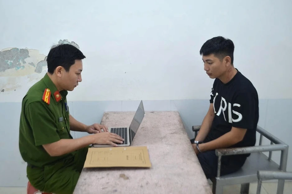 Giọt nước mắt muộn màng sau phút cuồng nộ trong bệnh viện Giọt nước mắt muộn màng sau phút cuồng nộ trong bệnh viện