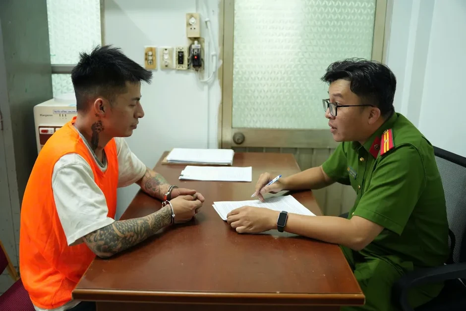 Giữ khẩn cấp 7 người liên quan vụ ô tô tông vào đám đông Giữ khẩn cấp 7 người liên quan vụ ô tô tông vào đám đông