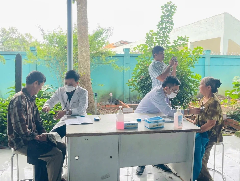 Gỡ vướng chi trả thu nhập cho lao động - Bài 2: Người lao động mòn mỏi chờ đợi giải quyết Gỡ vướng chi trả thu nhập cho lao động - Bài 2: Người lao động mòn mỏi chờ đợi giải quyết