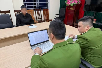 'Gom' 38 phòng khách sạn để tăng giá gấp 5 lần với khách dự lễ hội
