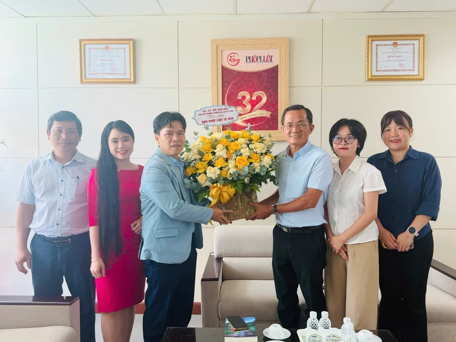 GS-TS Đỗ Văn Đại: "Tôi là một nhà nghiên cứu khoa học" GS-TS Đỗ Văn Đại: "Tôi là một nhà nghiên cứu khoa học"