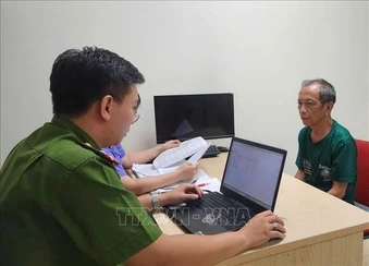Hà Nội bắt giữ đối tượng lừa chữa 'bách bệnh' bằng nước ion kiềm, giao dịch gần 100 tỷ đồng