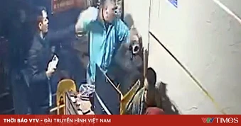 Hà Nội: Công an xác minh vụ tài xế xe công nghệ đánh người trên đường Phạm Văn Đồng
