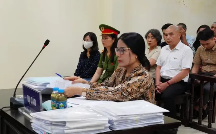 Hà Nội: Sắp xử phúc thẩm cựu Hiệu trưởng thu tiền học thêm cao hơn quy định Hà Nội: Sắp xử phúc thẩm cựu Hiệu trưởng thu tiền học thêm cao hơn quy định