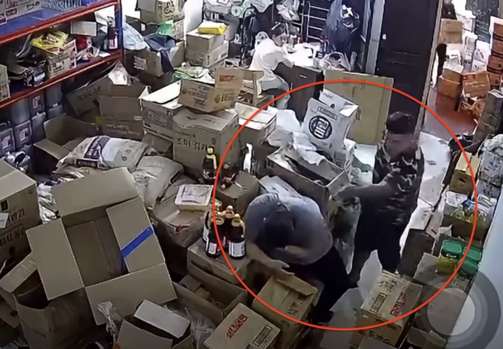 Hà Nội: Tạm giữ nghi phạm đánh nam nhân viên gãy xương mũi, gò má Hà Nội: Tạm giữ nghi phạm đánh nam nhân viên gãy xương mũi, gò má