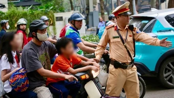 Hà Nội: Tăng cường kiểm tra, xử lý vi phạm quy định trật tự, an toàn giao thông lứa tuổi học sinh