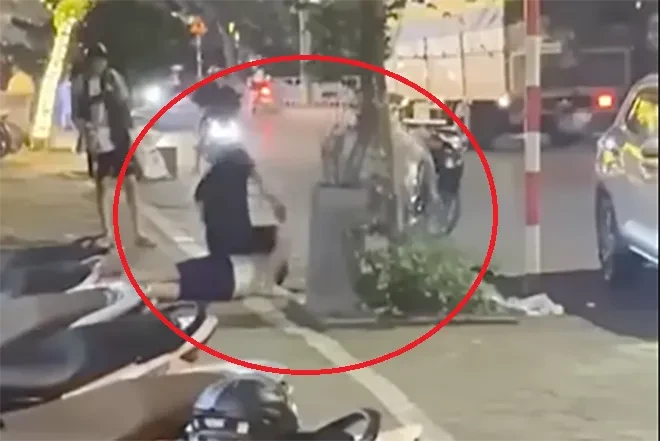 Hà Nội: Triệu tập 2 đối tượng hành hung nam sinh viên Hà Nội: Triệu tập 2 đối tượng hành hung nam sinh viên