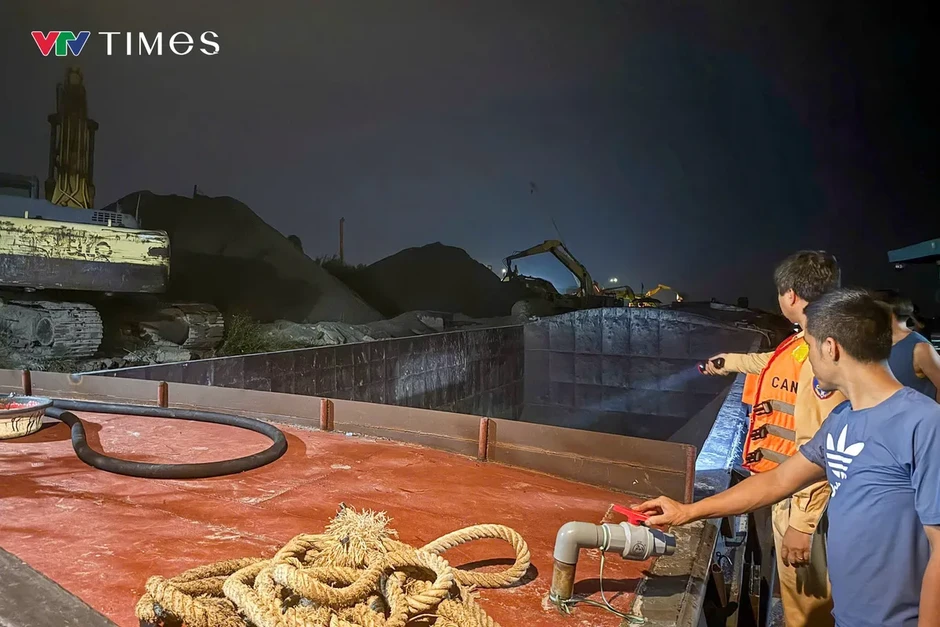 Hà Nội: Xử phạt 86 triệu đồng đối với 2 bến vật liệu xây dựng không phép hoạt động trong đêm Hà Nội: Xử phạt 86 triệu đồng đối với 2 bến vật liệu xây dựng không phép hoạt động trong đêm