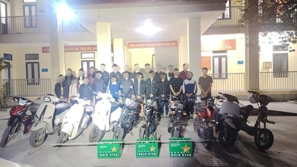Hà Tĩnh ngăn chặn nhóm thanh, thiếu niên tụ tập, gây mất an ninh trật tự Hà Tĩnh ngăn chặn nhóm thanh, thiếu niên tụ tập, gây mất an ninh trật tự