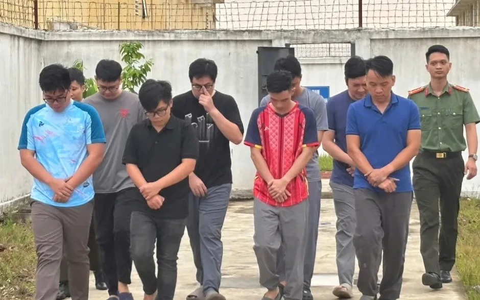 Hà Tĩnh triệt phá đường dây đánh bạc, rửa tiền xuyên biên giới hơn 2.250 tỷ đồng Hà Tĩnh triệt phá đường dây đánh bạc, rửa tiền xuyên biên giới hơn 2.250 tỷ đồng
