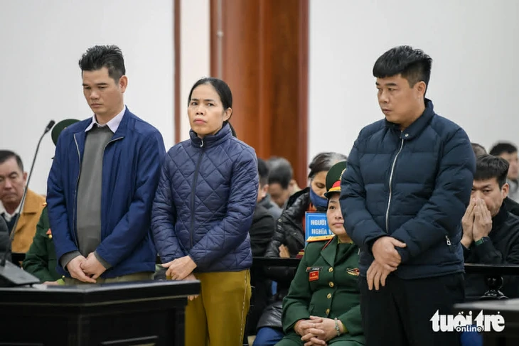 Hai cựu tướng quân đội và 414 bị hại kháng cáo vụ thâu tóm đất sân bay Nha Trang cũ Hai cựu tướng quân đội và 414 bị hại kháng cáo vụ thâu tóm đất sân bay Nha Trang cũ