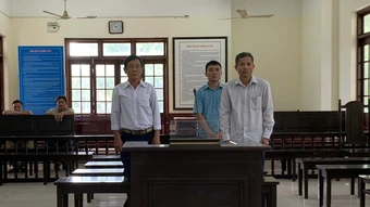 Hai cựu cán bộ thú y nhận tiền của lò mổ để 'phù phép' gần 10.000 con heo bệnh